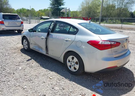2016 Kia Forte Lx z USA, uszkodzony, nr VIN KNAFK4A61G5559064